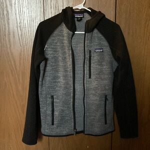 Patagonia Men's Black and Gray Jacket